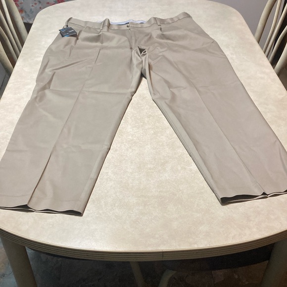 Men’s Khaki Pants - Picture 1 of 7